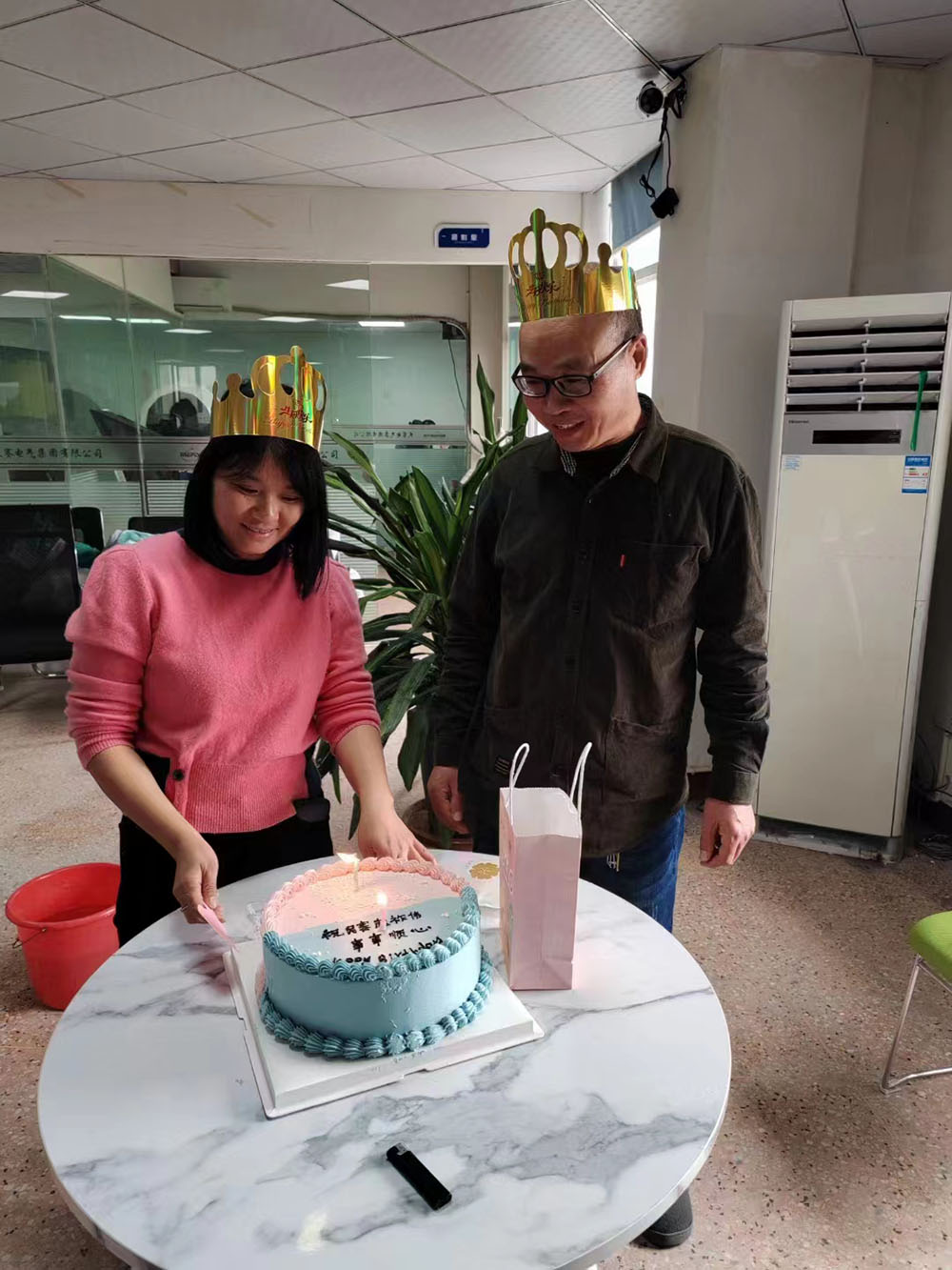 为sunbet电气的小伙伴过生日啦！